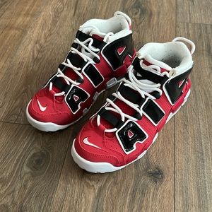 Nike Air More Uptempo (GS) 7Y